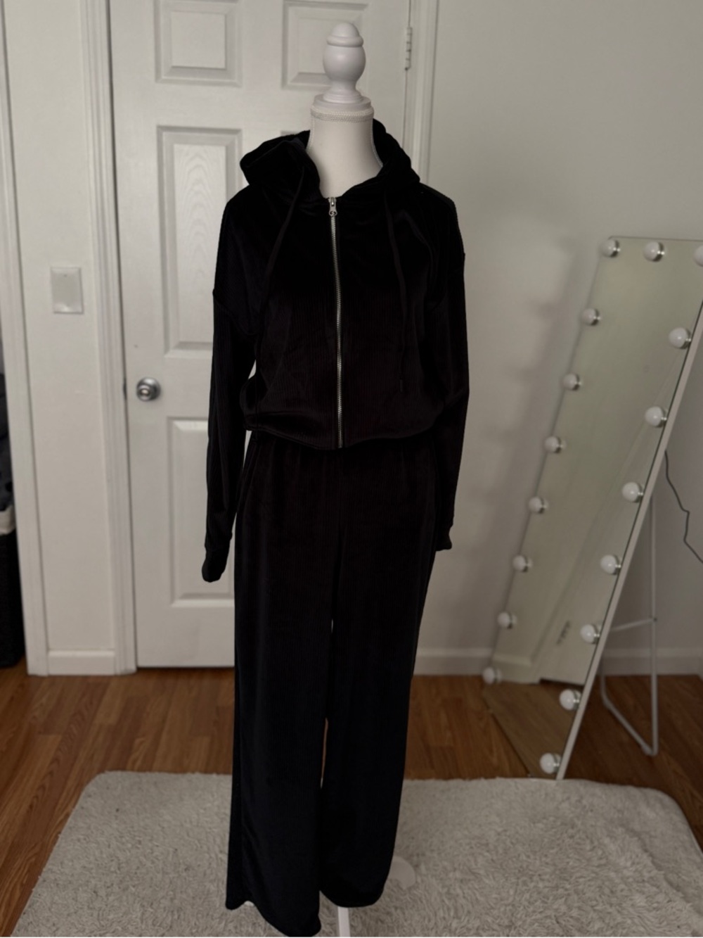 Tahari Performance Black Ribbed Lounge Set Hoodie & Pants Size S